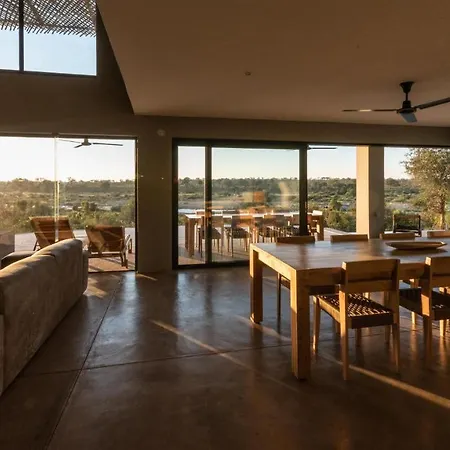 Tamboti River Lodge Hectorspruit Exterior photo